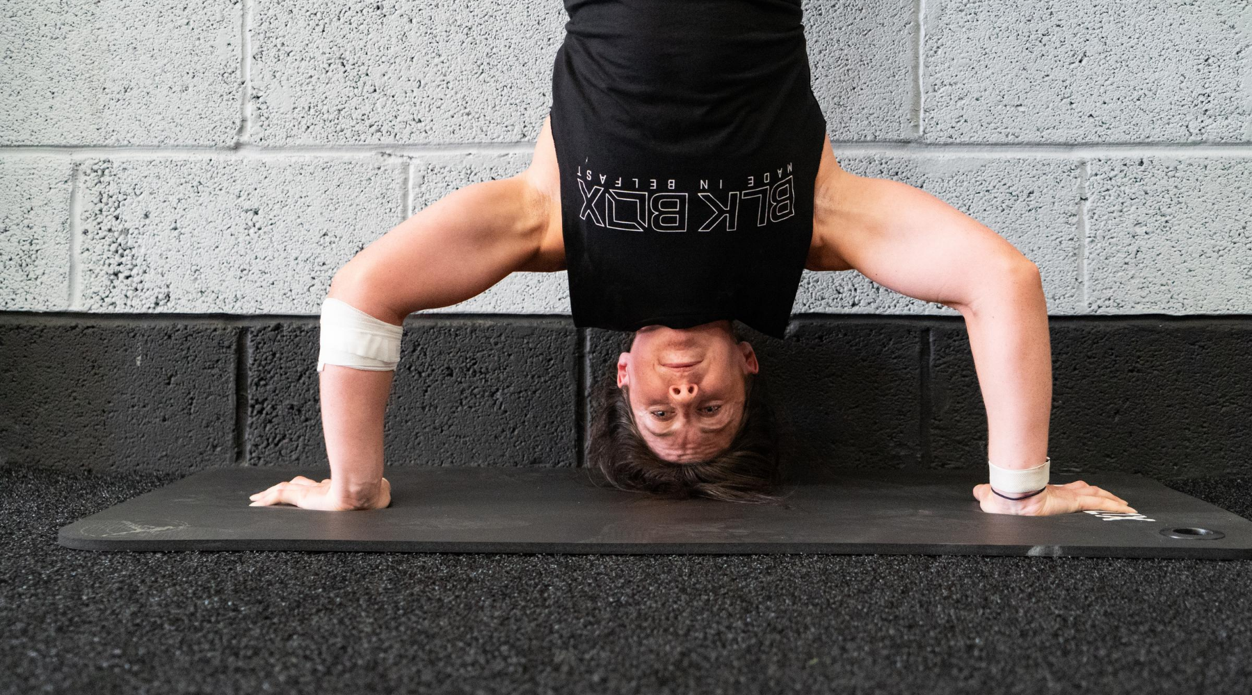 A Beginners Guide To Strict Handstand Push-ups – BLK BOX
